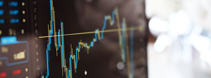Tickmill i Royal obniżają dźwignie dla ropy fala ostrzeżeń po świętach