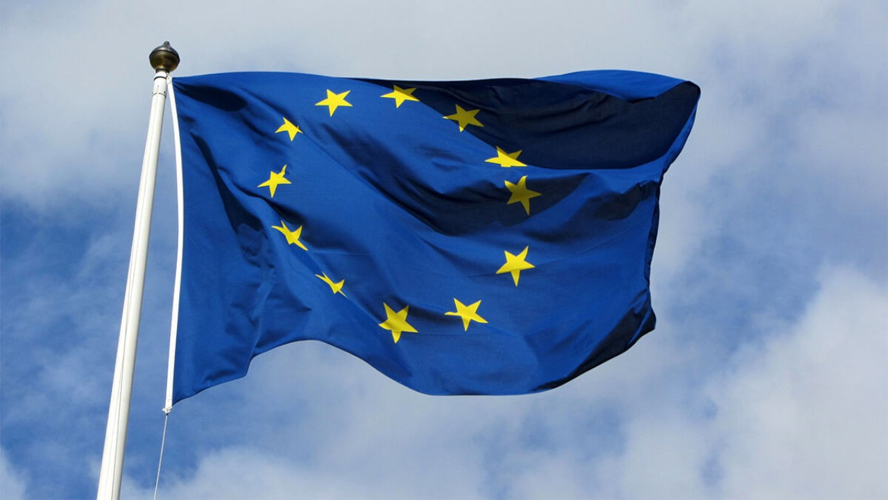 Czy czeka nas schyłek arbitrażu regulacyjnego w UE? unia europejska publikuje raport o instrumentach pochodnych