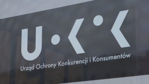 uokik ostrzega przed reklamami ryzykownych inwestycji, które reklamują fałszywe materiały z celebrytami
