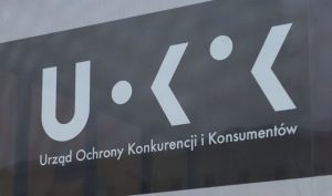 uokik ostrzega przed reklamami ryzykownych inwestycji, które reklamują fałszywe materiały z celebrytami