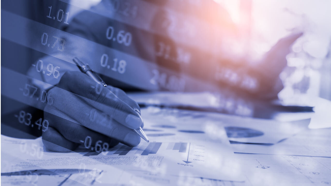 Wzrost obrotów na rynkach walutowych w USA i Wielkiej Brytanii Banki korzystały z 200 chatroomów do manipulacji na rynku forex