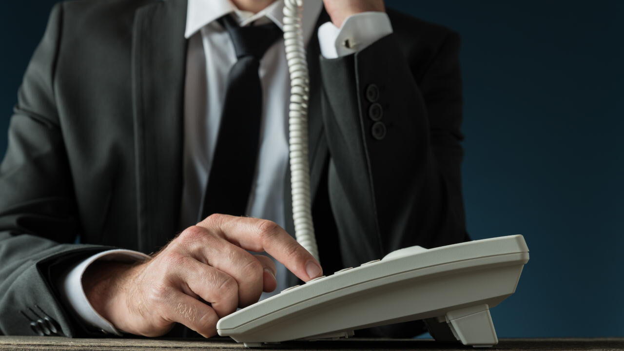 „Nie mamy sumienia” – rozmowa z oszustem na słuchawce telefoniczny oszust ujawnił szczegóły swojej pracy