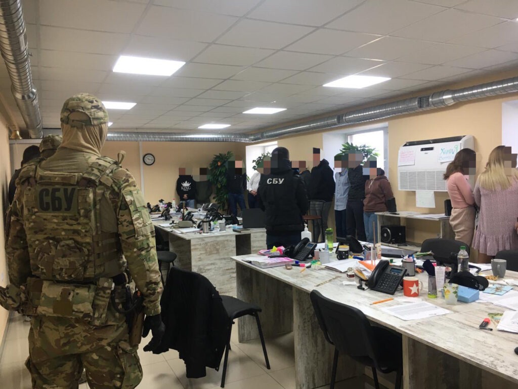 ukraińska policja w kotłowni w winnicy