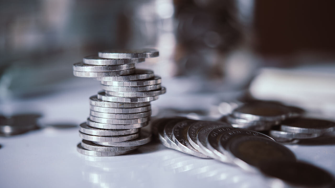 EBC nie śpieszy się z podnoszeniem stóp procentowych nbp podejmuje powolne działania w walce z inflacją w polsce