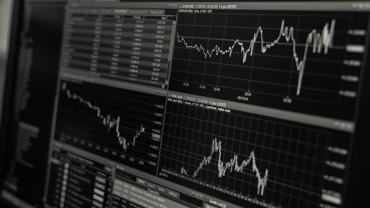 Panika na rynku Bitcoina, korekty indeksów i słaby funt. MakroPrzegląd. #3/4 Styczeń 22 Panika na rynku Bitcoina, korekta nasdaq i słaby funt - MakroPrzegląd
