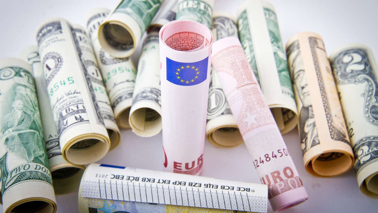 Podwyżka stóp w USA, a problemy w Strefie Euro. MakroPrzegląd #2/4 marzec usd rulon - dolar usa