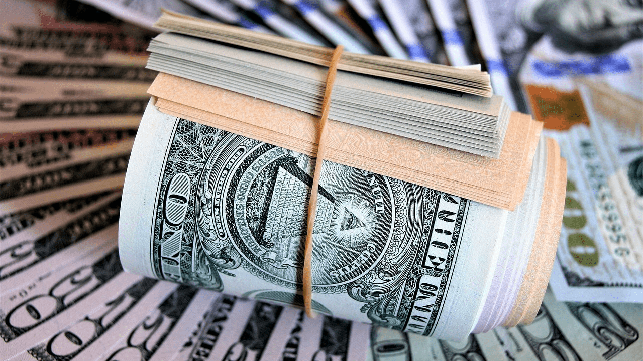 FED „blisko końca” cyklu podwyżek stóp procentowych dolar amerykanski