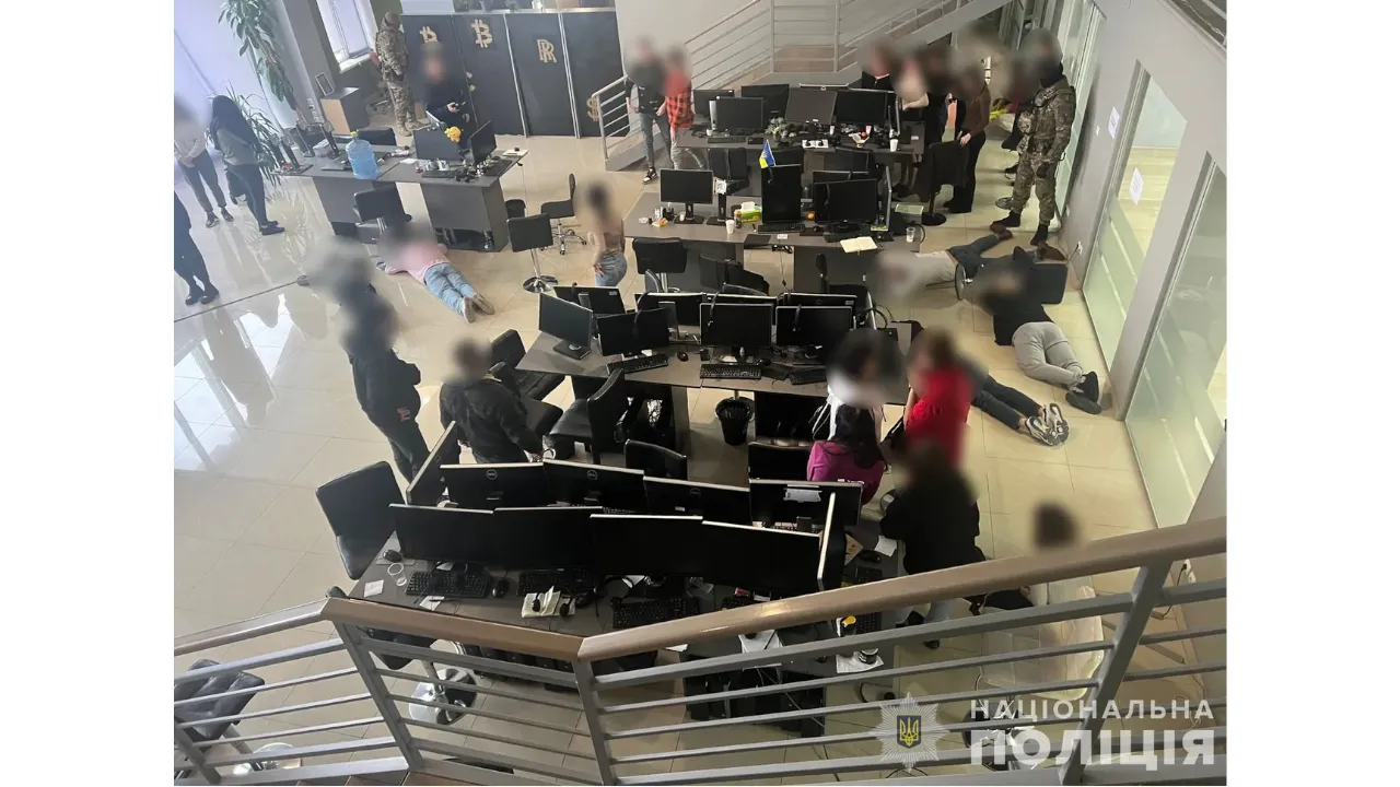 Co miesiąc oszukiwali Polaków i Słowaków na kwotę 100 000 dolarów: Policja zamyka fałszywe Call Center kotlownia z ukrainy