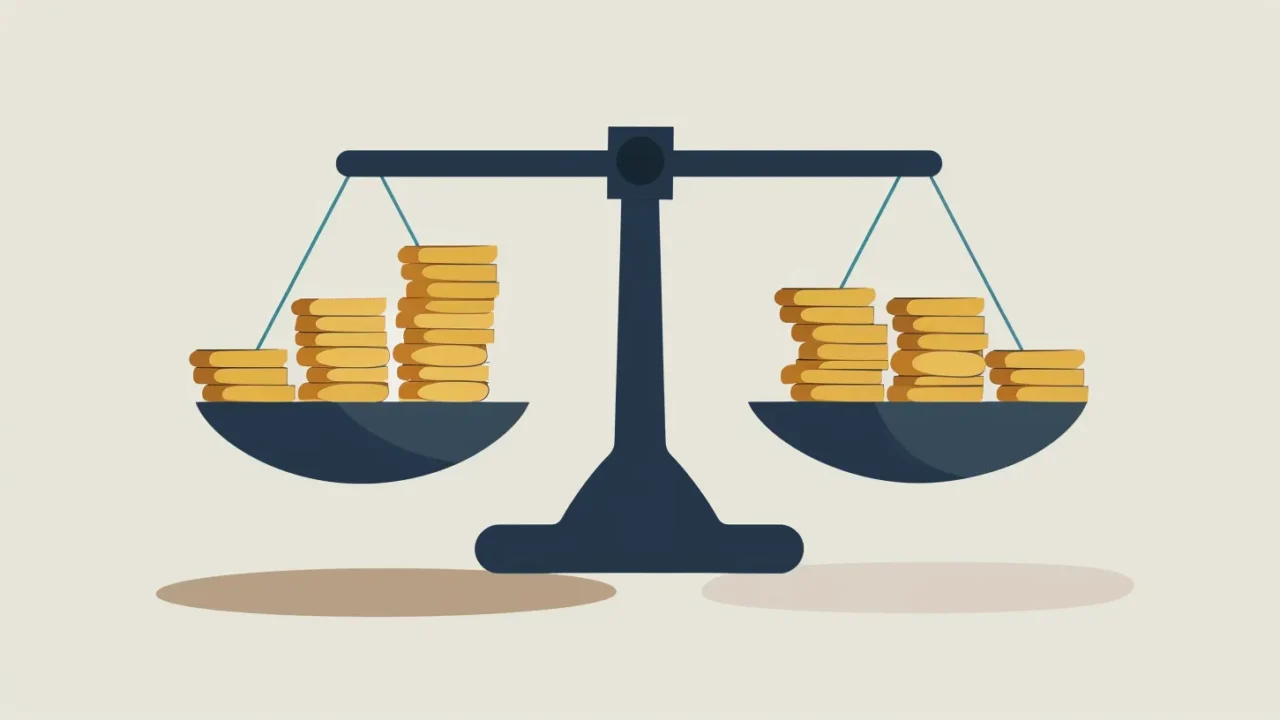 Czy to koniec złotego snu PLN? Dolar i Euro odbijają, a przed nami kluczowe dane z USA coins on scale